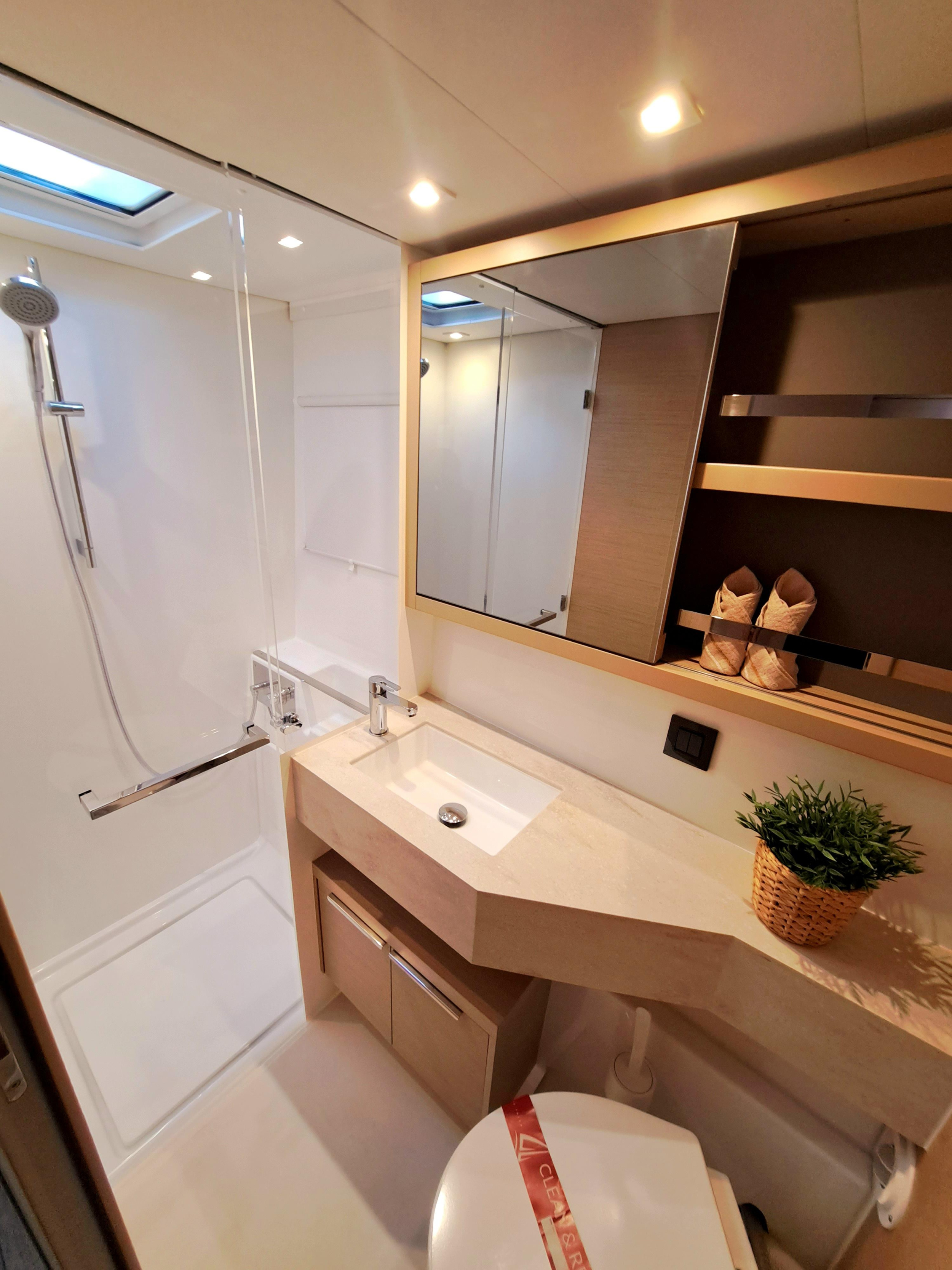 Photo #6 - LAGOON 46 / 4 CABINS (SILVER ELLI) in Sant Antoni de Portmany - 13219