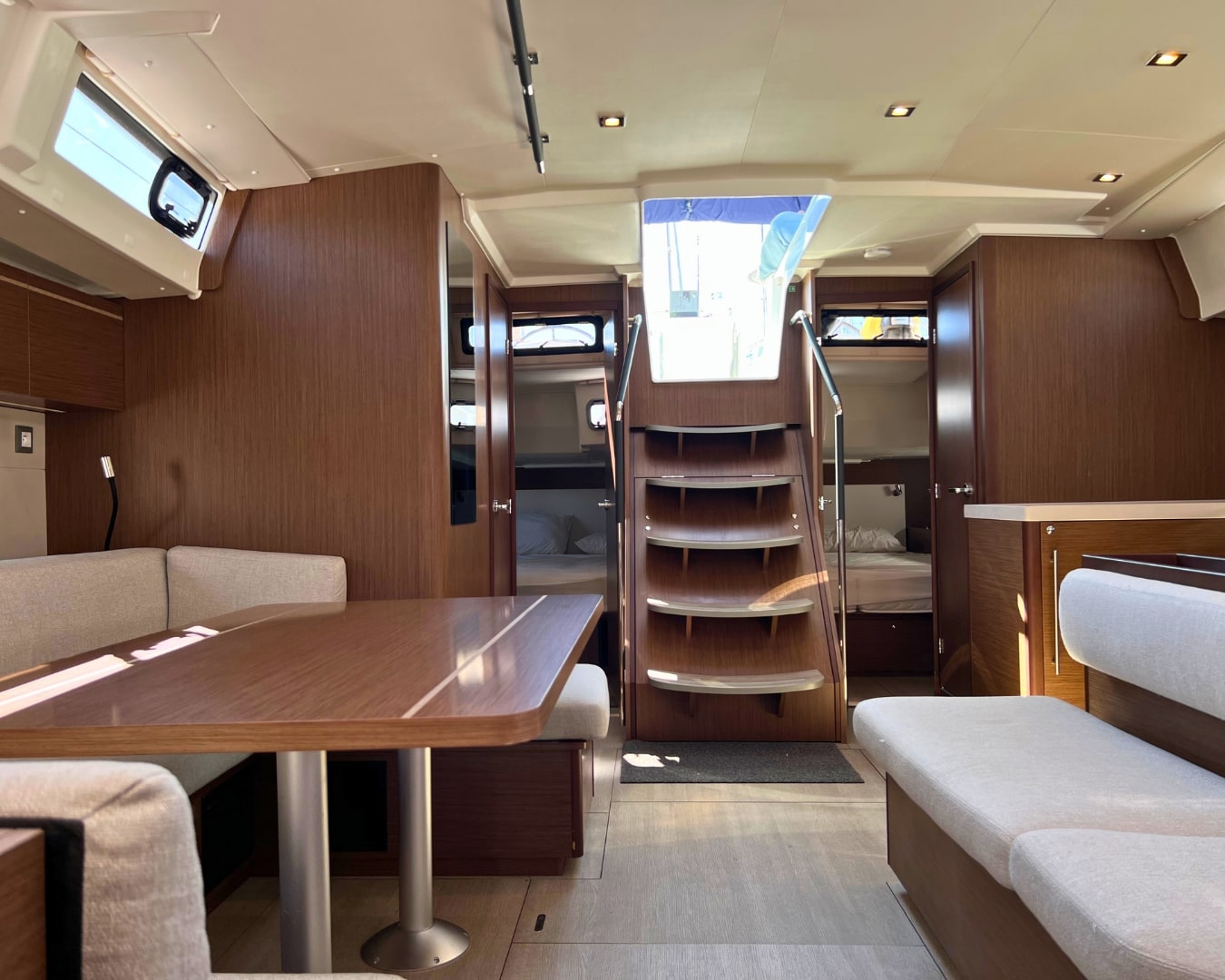 Photo #11 - Oceanis 51.1 (Le Streghe - Comfort line) en Portorosa - 12046