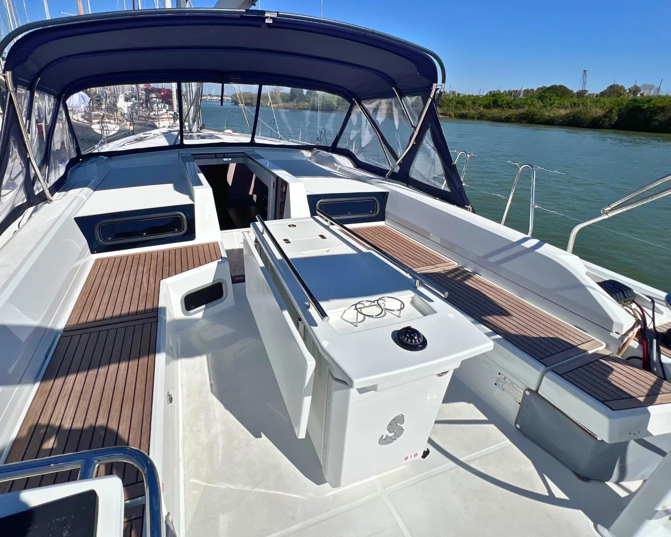 Oceanis 51.1 (Le Streghe - Comfort line)  - 11