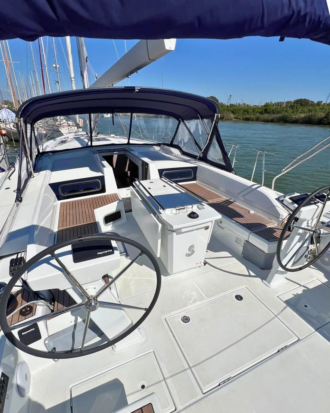 Oceanis 51.1 (Le Streghe - Comfort line)  - 9
