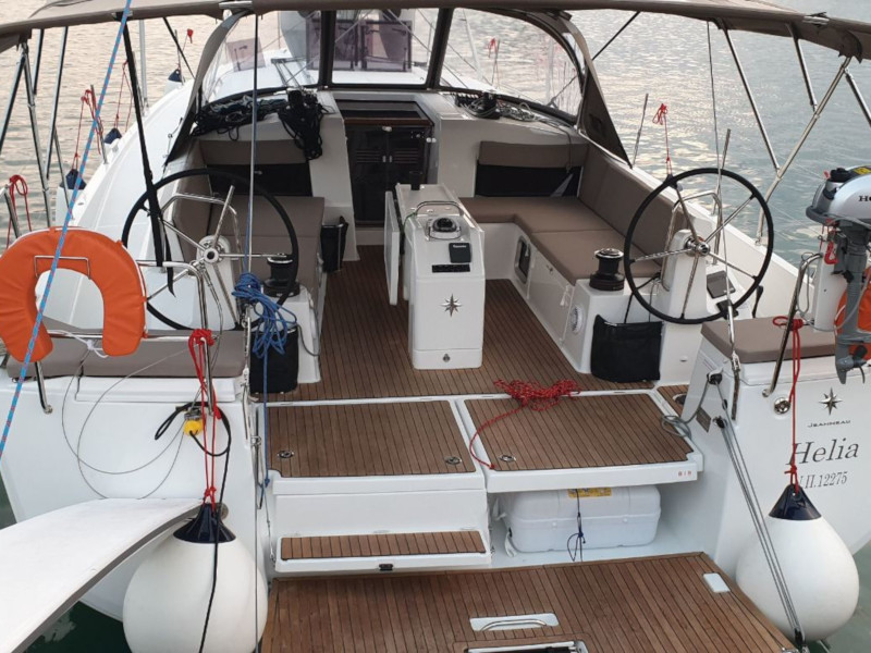 Photo #7 - Sun Odyssey 490 (Helia (, Gen. 10kVA, Electric Winch NEW 2022)) in Volos - 12140