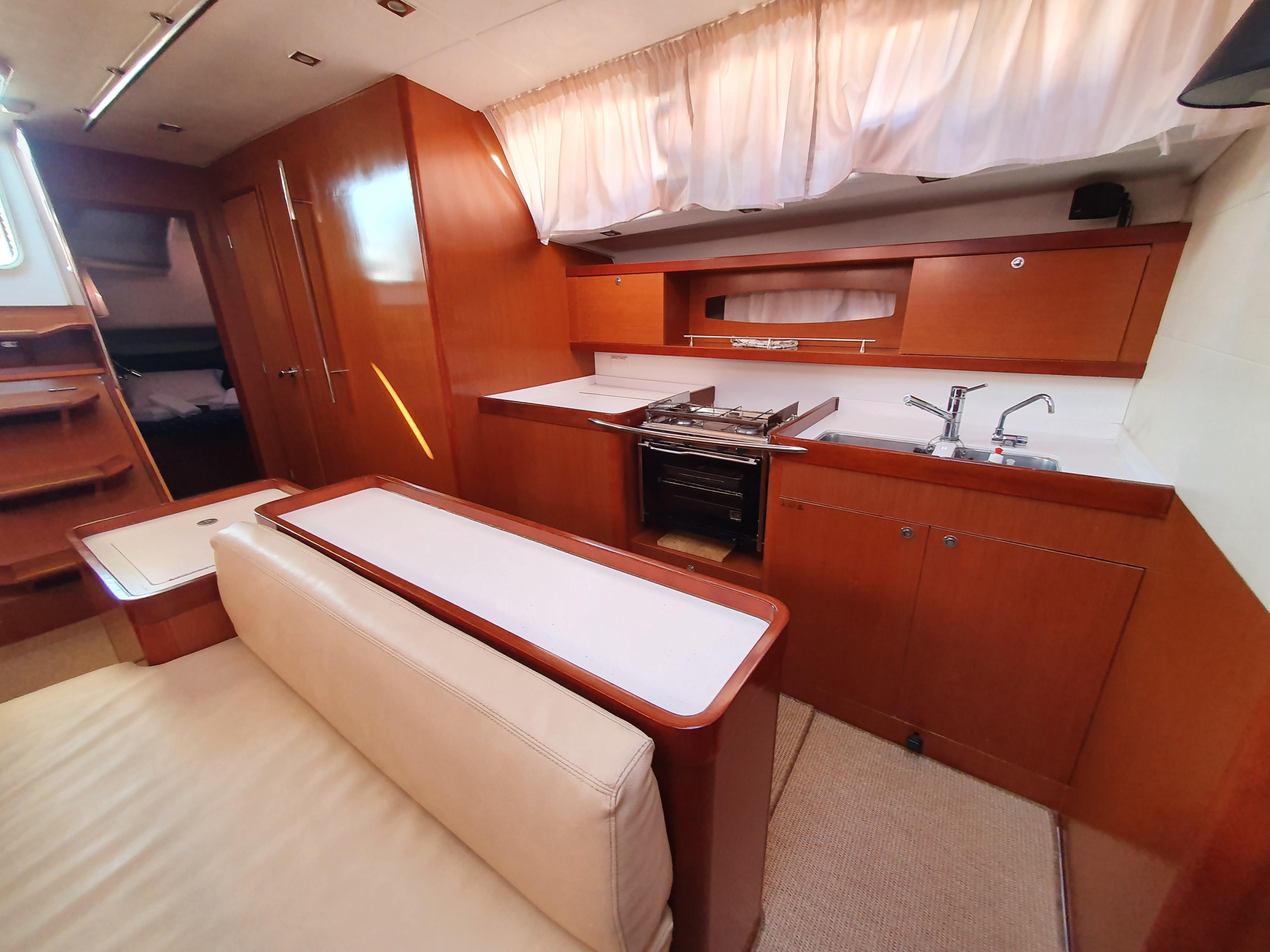 Photo #9 - Oceanis 50 Family Air Condition/ (Ornella) en Atenas - 14670