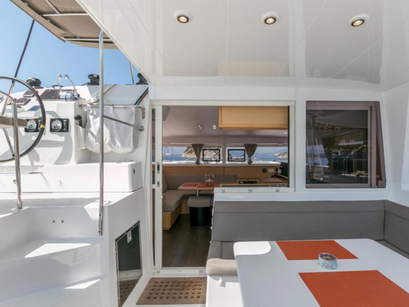Photo #26 - Lagoon 400 S2 (Armonia) in Paleros - 11674