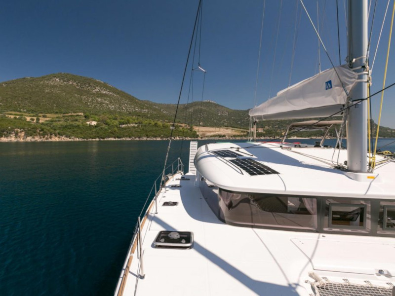 Photo #10 - Lagoon 400 S2 (Armonia) in Paleros - 11674