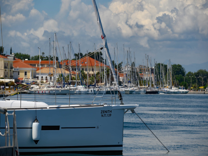 Photo #4 - Dufour 460 (Zenith) in Lefkada - 11471