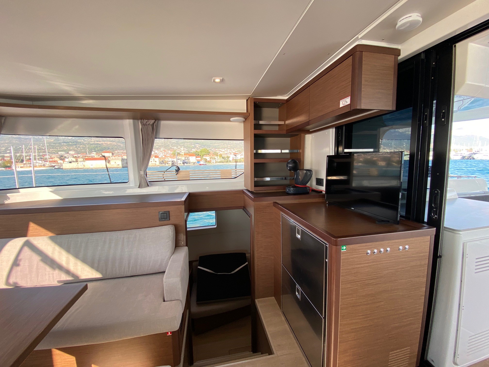 Photo #9 - Lagoon 46 owner version (TATRY) in Kastela - 16460