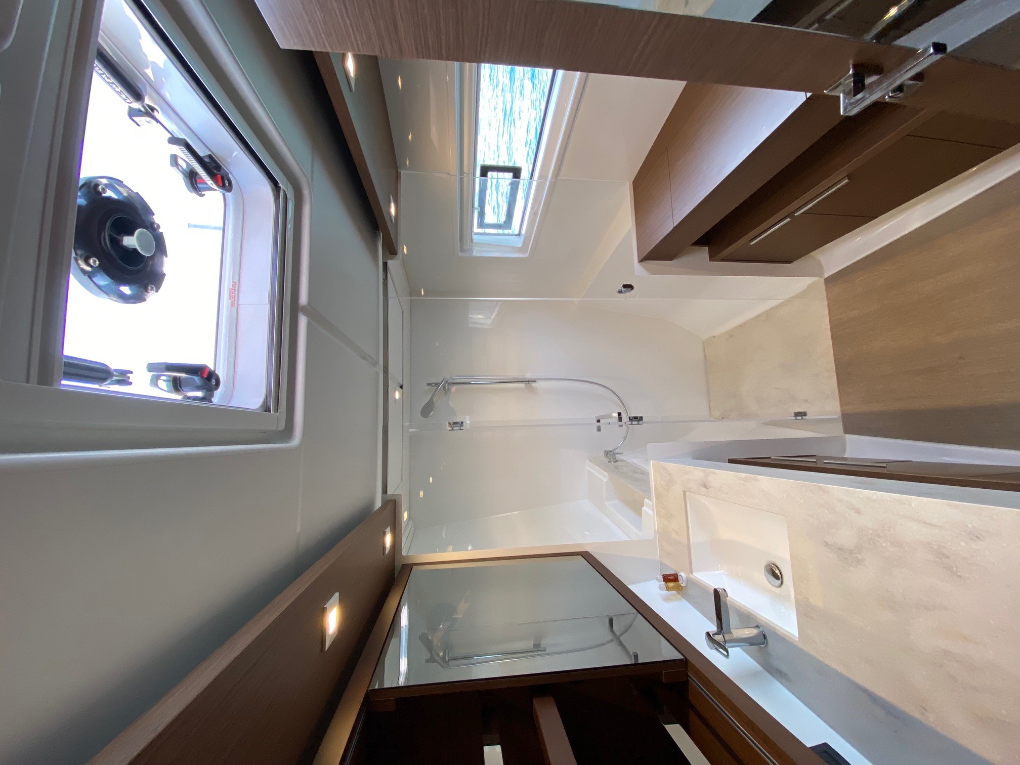Photo #12 - Lagoon 46 owner version (TATRY) in Kastela - 16460