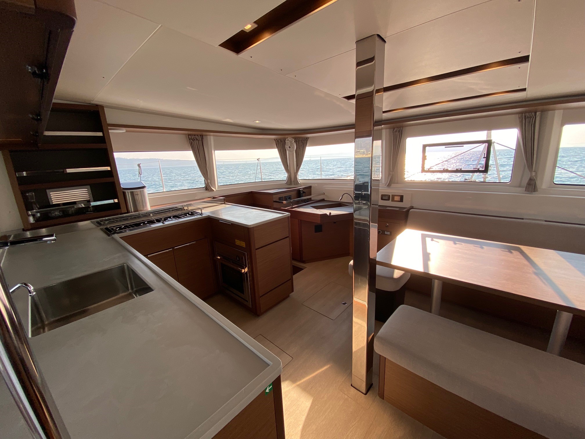 Photo #14 - Lagoon 46 owner version (TATRY) in Kastela - 16460