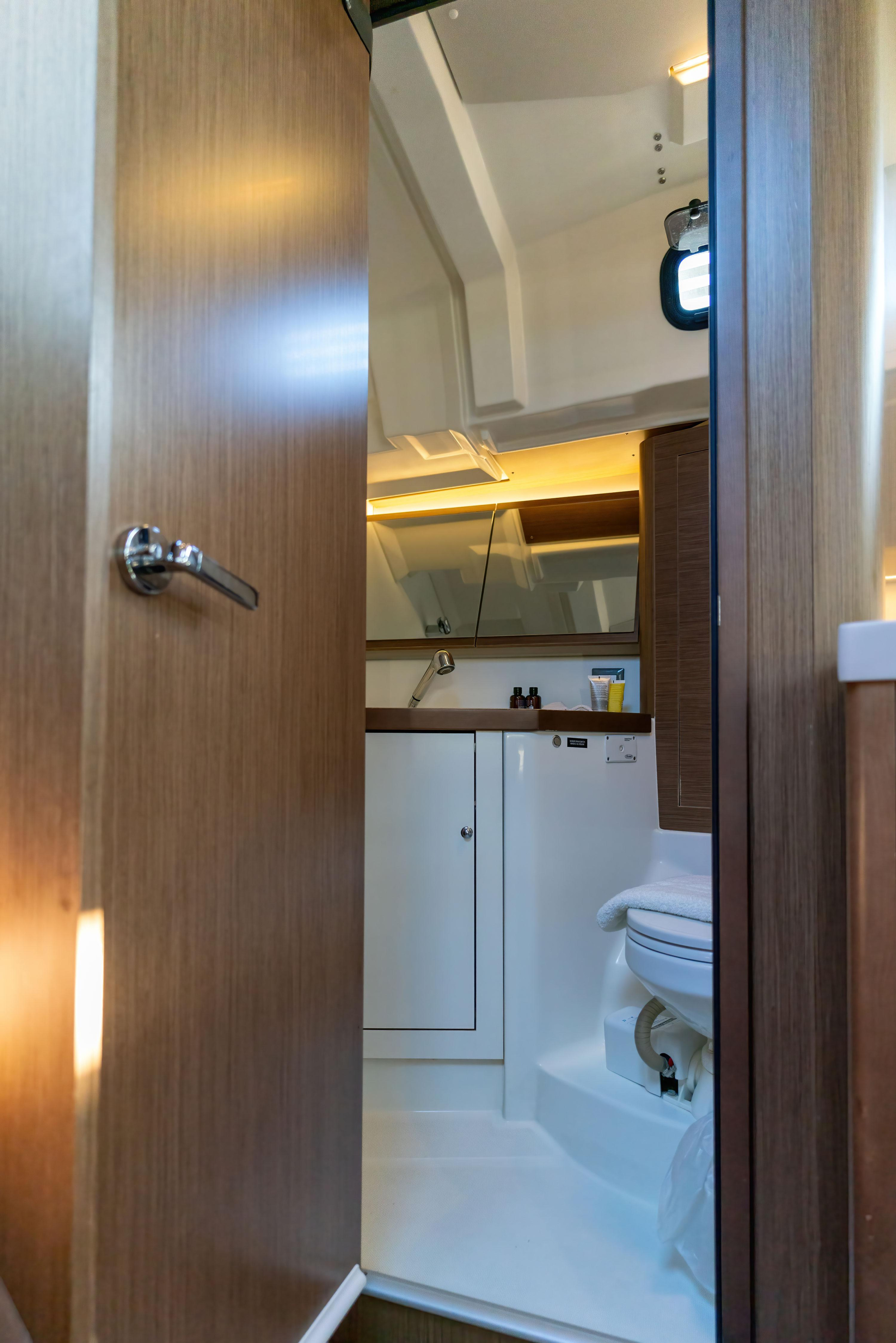 Photo #10 - Oceanis 46.1 ("Blue Odyssey, Beneteau Oceanis 46.1, 2020") en Nea Peramos - 17509