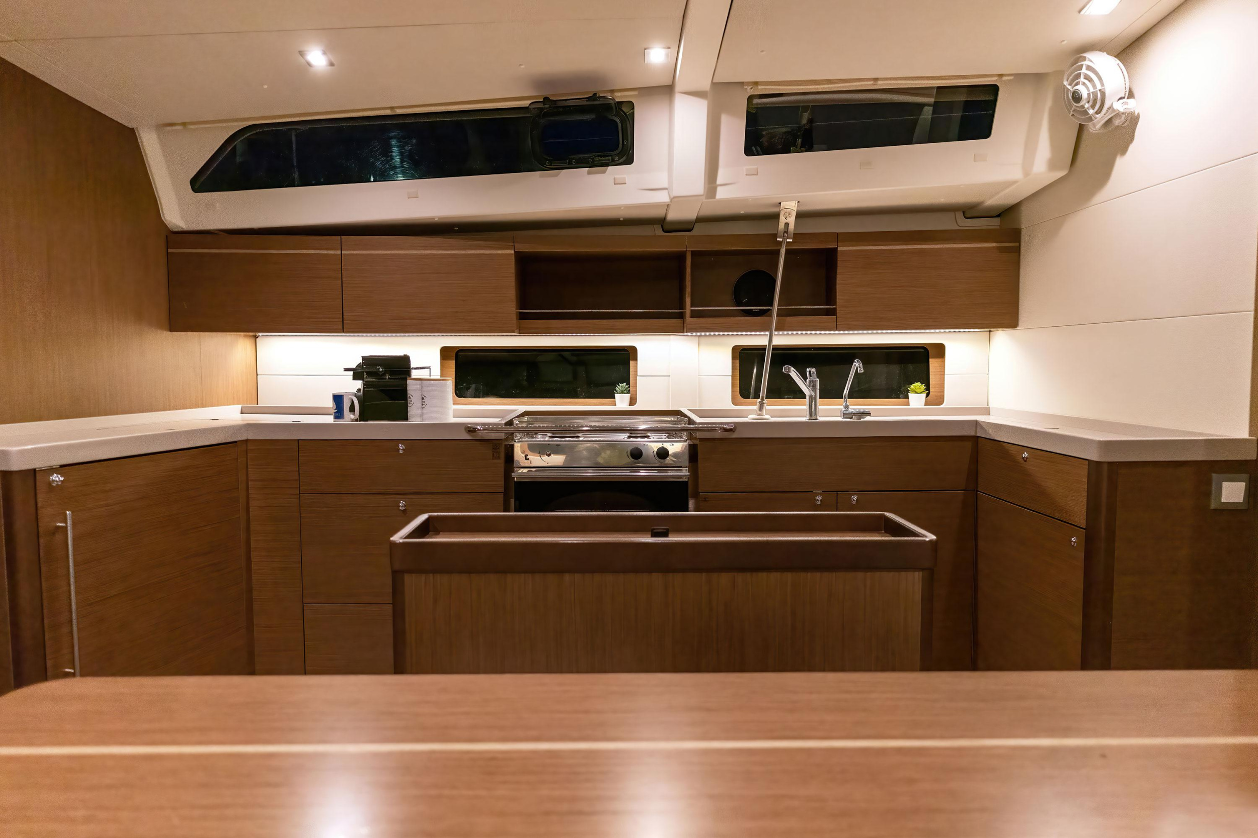 Photo #12 - Oceanis 46.1 ("Blue Odyssey, Beneteau Oceanis 46.1, 2020") en Nea Peramos - 17509
