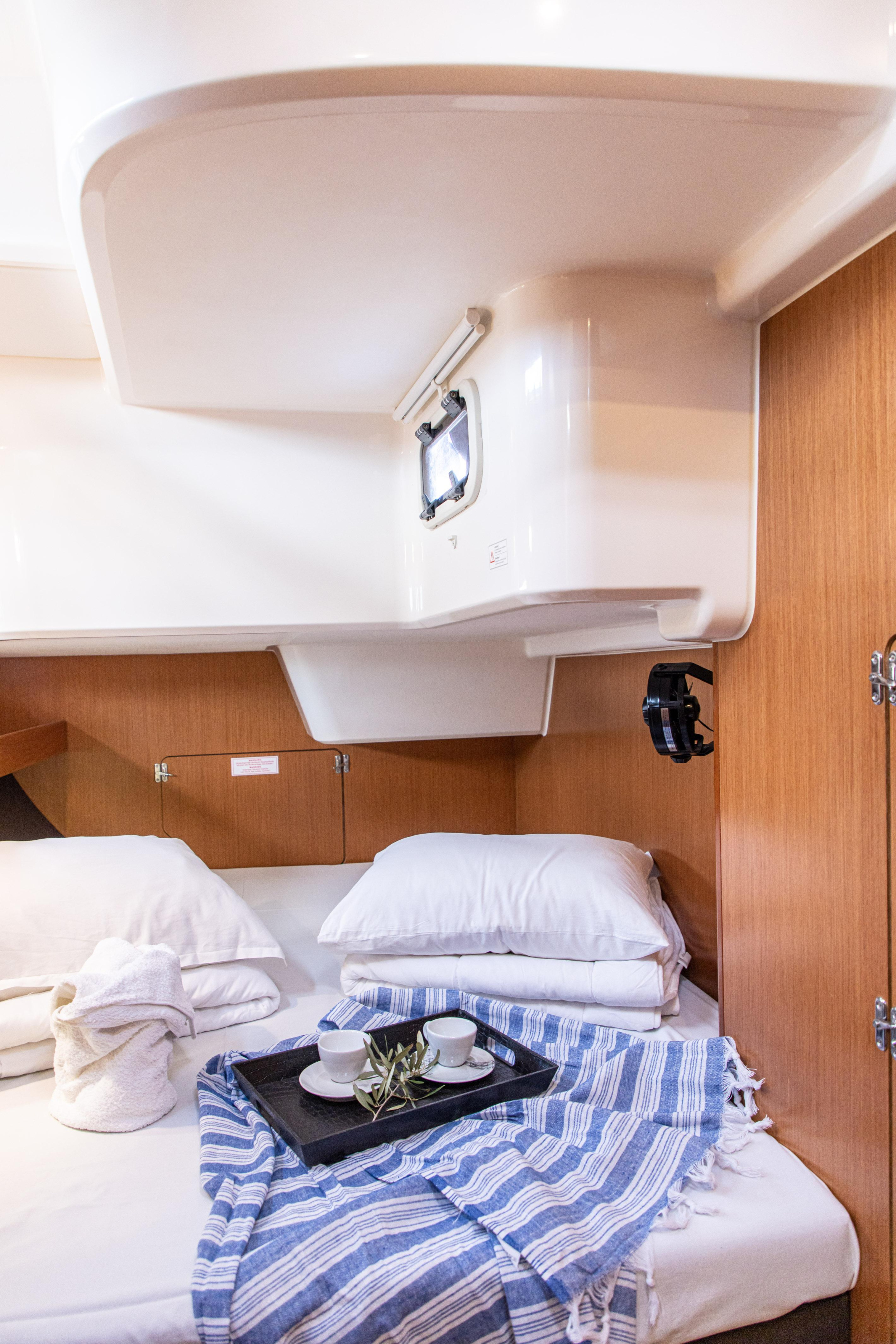 Photo #10 - Bavaria Cruiser 51 (Philoctetes) in Atene - 15208