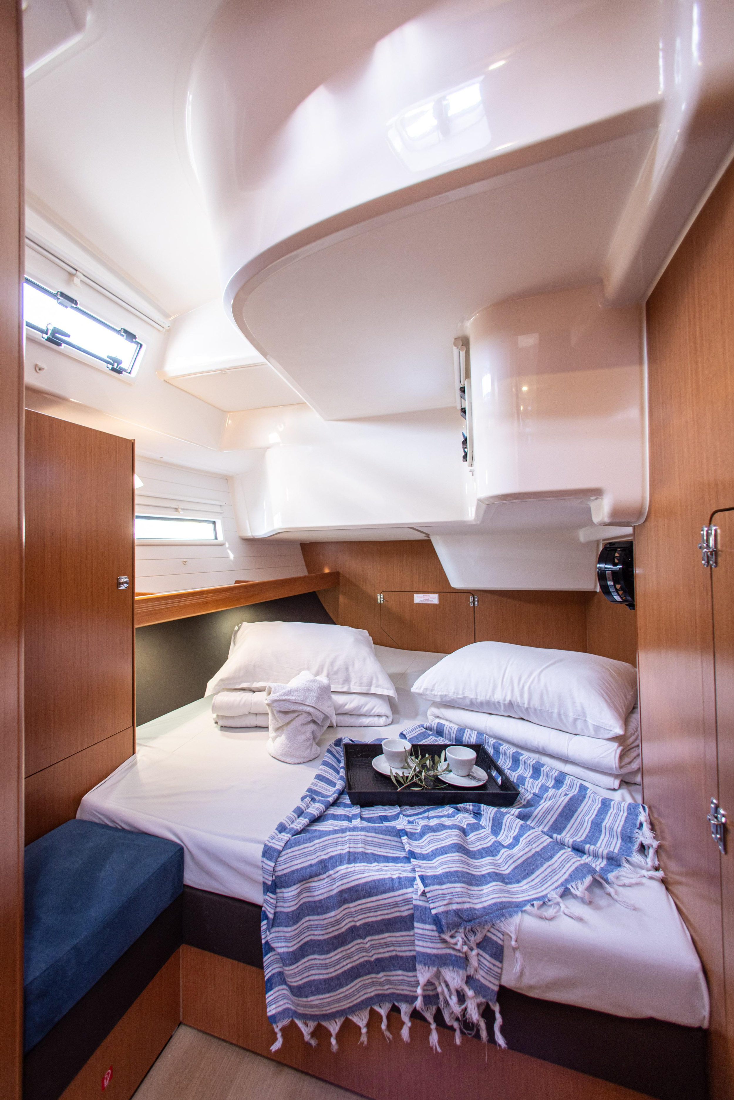 Photo #11 - Bavaria Cruiser 51 (Philoctetes) in Atene - 15208