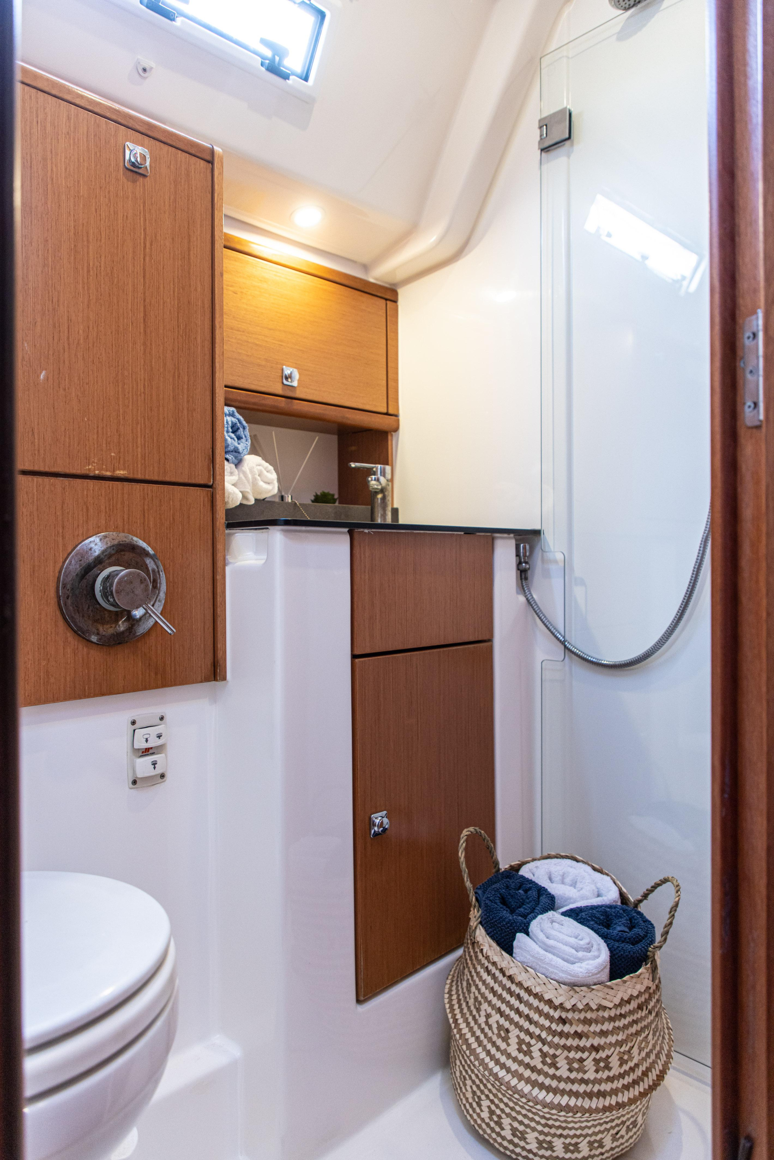 Photo #12 - Bavaria Cruiser 51 (Philoctetes) in Atene - 15208