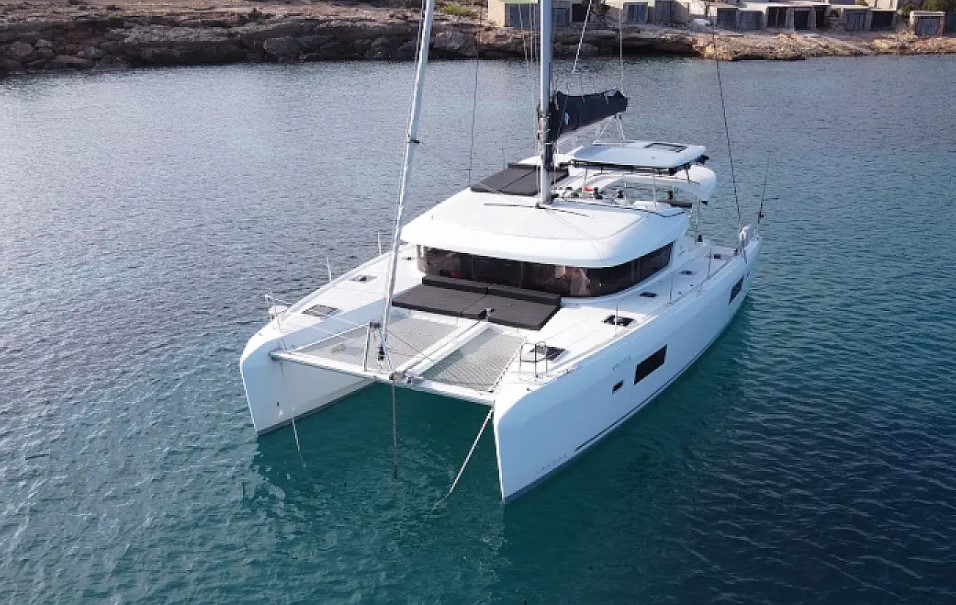 Photo #6 - LAGOON 42 (PASCAL) en Sant Antoni de Portmany - 9632
