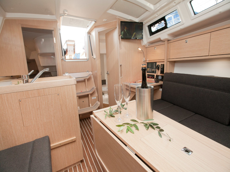 Photo #20 - Bavaria Cruiser 34 Style (COOKIE) in Zara - 11718