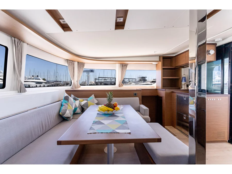 Lagoon 46 (2020) equipped with generator, A/C (sal (QUEEN NIKA) Interior image - 18