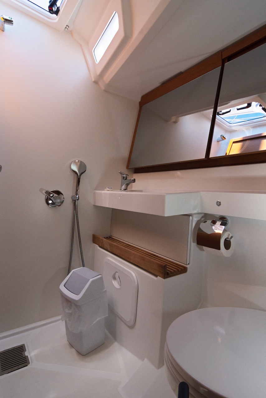 Photo #11 - Sun Odyssey 440 (Sun Kiss) en Split - 12751