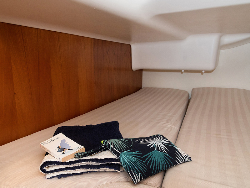 Photo #11 - Sun Odyssey 43 (Frine) in Paros - 9468