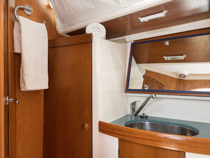Photo #6 - Sun Odyssey 43 (Frine) in Paros - 9468