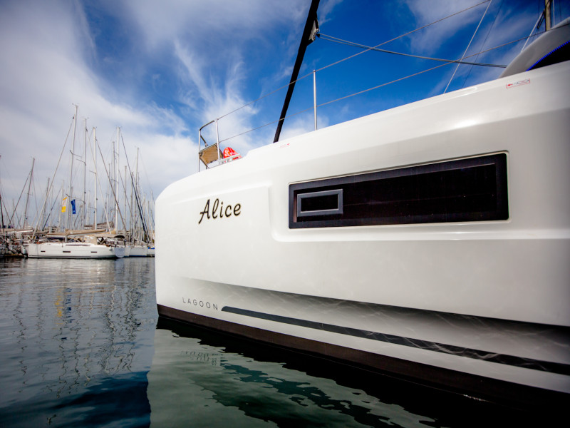 Photo #74 - Lagoon 46 (ALICE) en Atenas - 9470