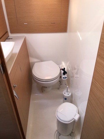 Photo #3 - Dufour 390 Grand Large (Alexia) in Athen - 10990