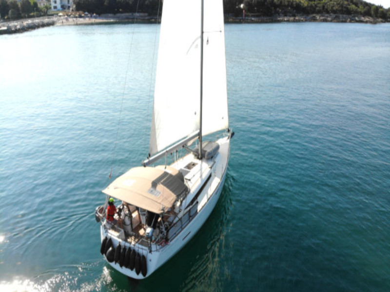 Photo #16 - Sun Odyssey 419 (Mira) en Pula - 9130