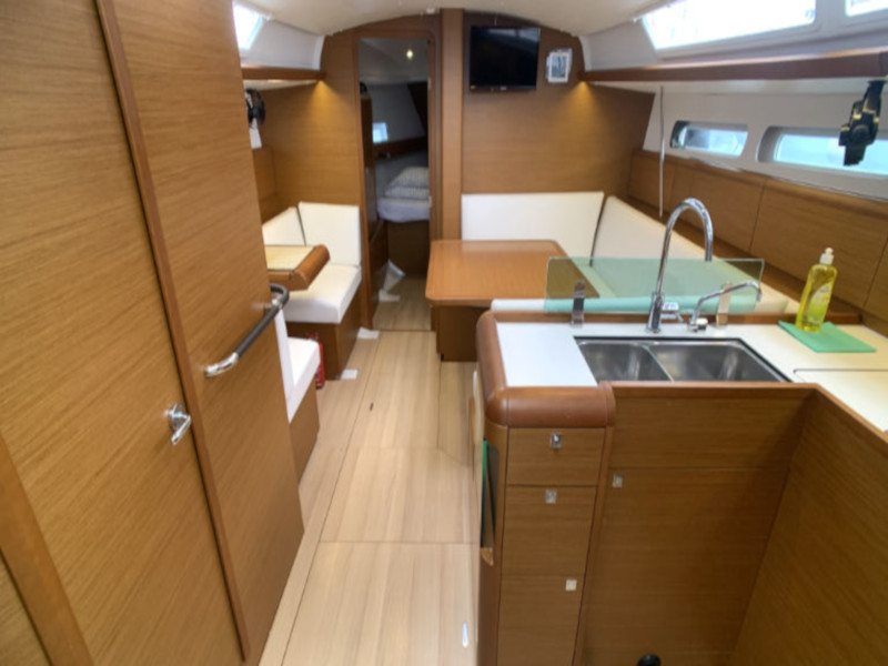 Photo #12 - Sun Odyssey 419 (Espresso) in Rogoznica - 9180