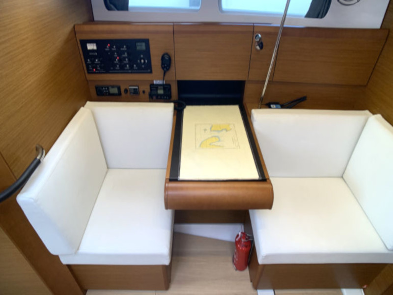 Photo #17 - Sun Odyssey 419 (Espresso) in Rogoznica - 9180