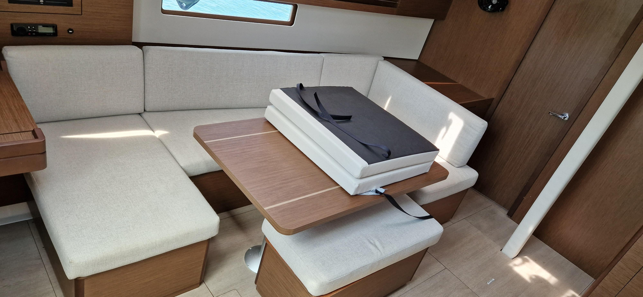 Photo #7 - Oceanis 40.1 (Sali) in Krk - 13548