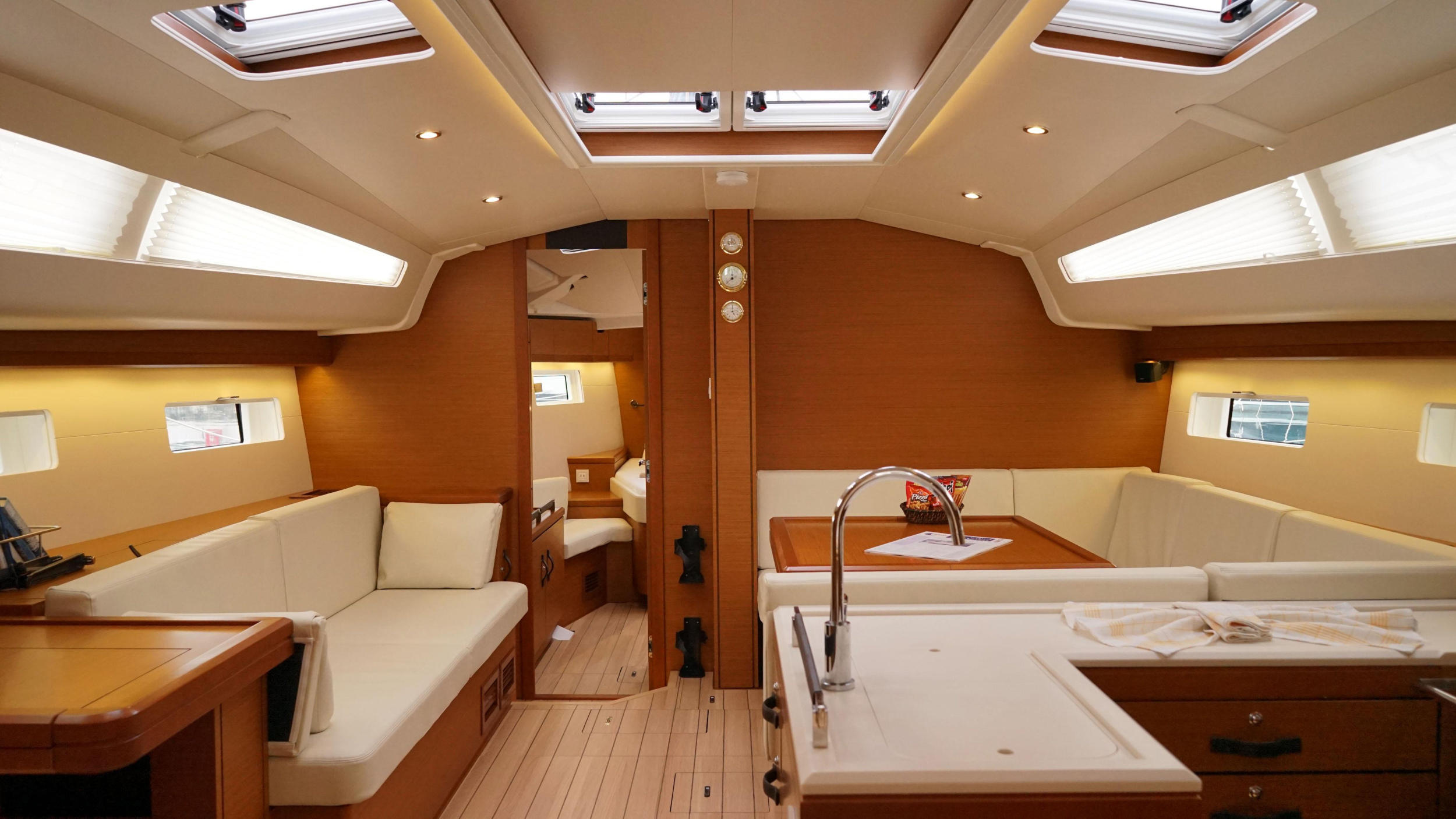 Photo #4 - Jeanneau 51 (Caputh) in Marmaris - 4305