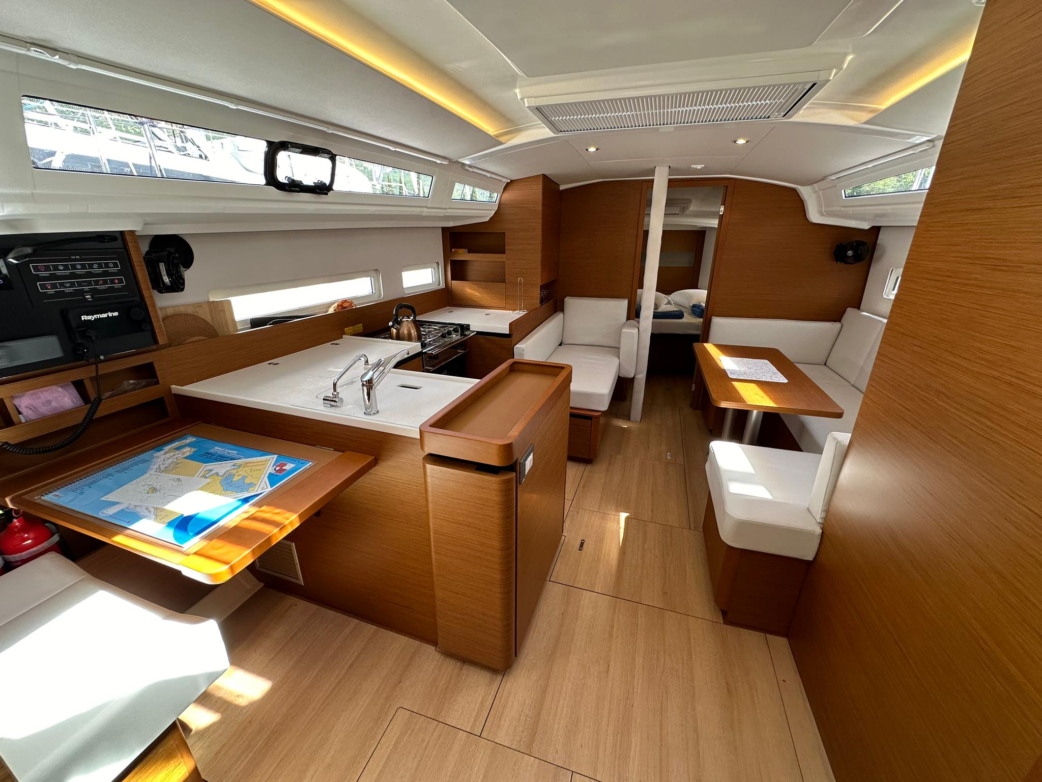Photo #12 - Sun Odyssey 410 (Bobo) in Dubrovnik - 13824