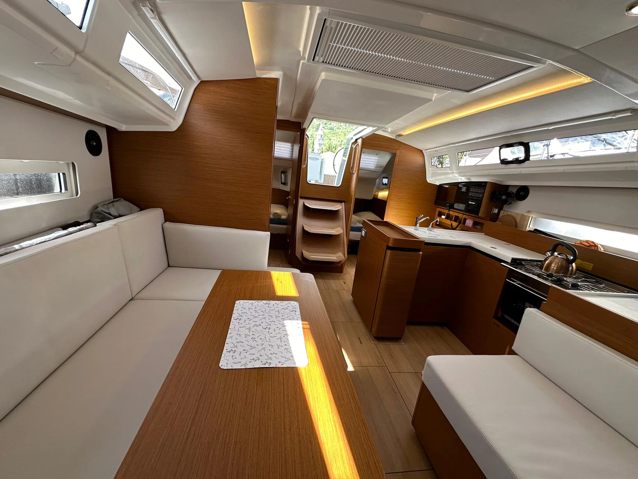Sun Odyssey 410 (Bobo)  - 15