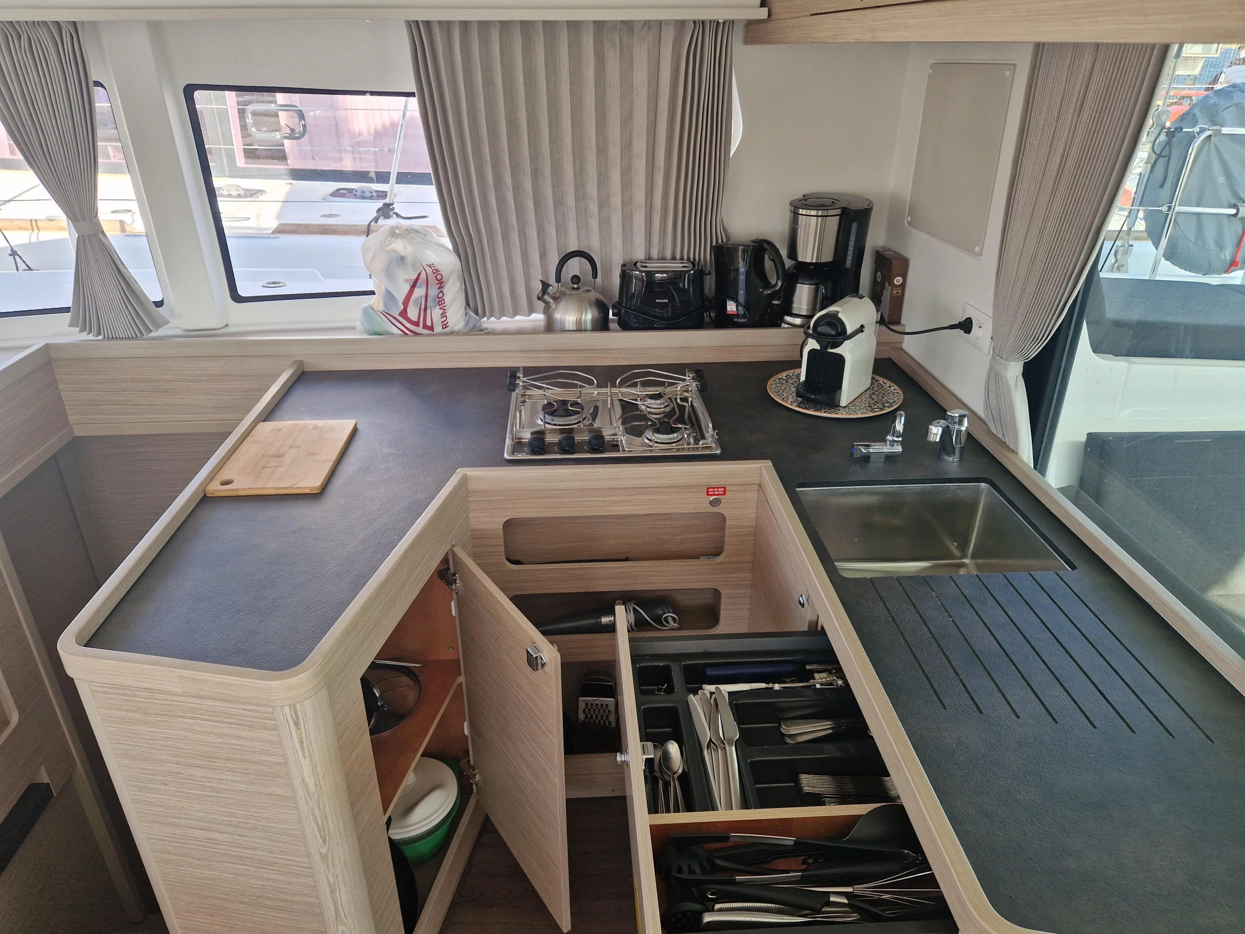 LAGOON 42 (BEST ELLI)  - 28