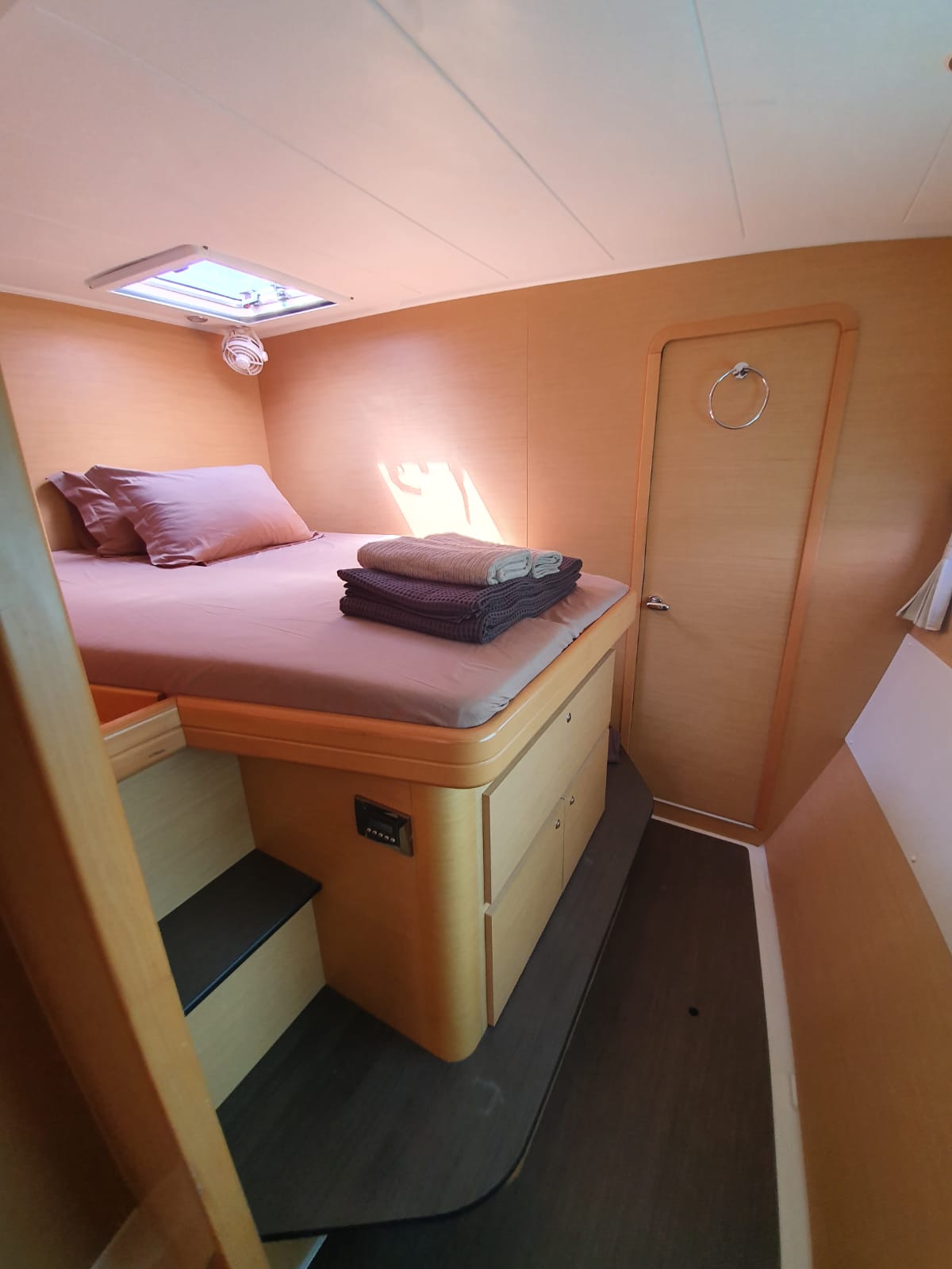 Photo #21 - Lagoon 420 (Exit Strategy) in Koh Chang - 8786
