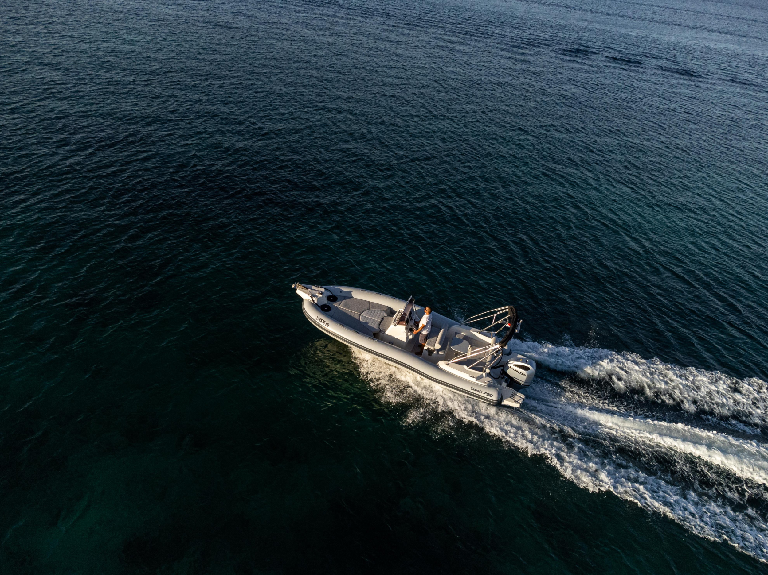 Photo #16 - Marlin 790 (Marlin) in Bullando Marina - 21496