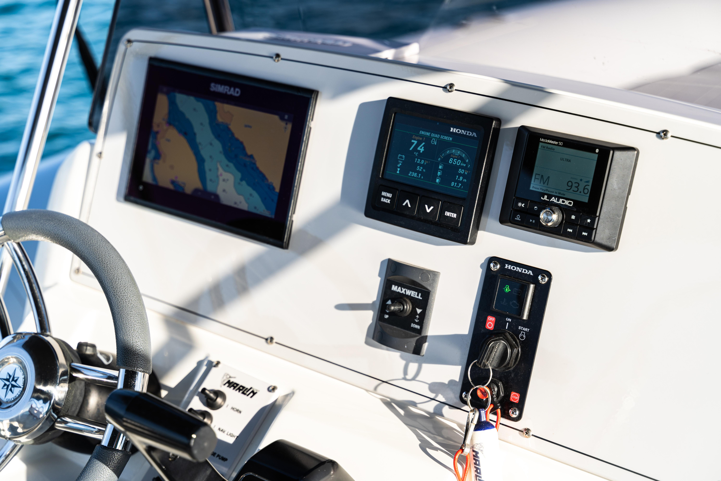 Photo #10 - Marlin 790 (Marlin) in Bullando Marina - 21496