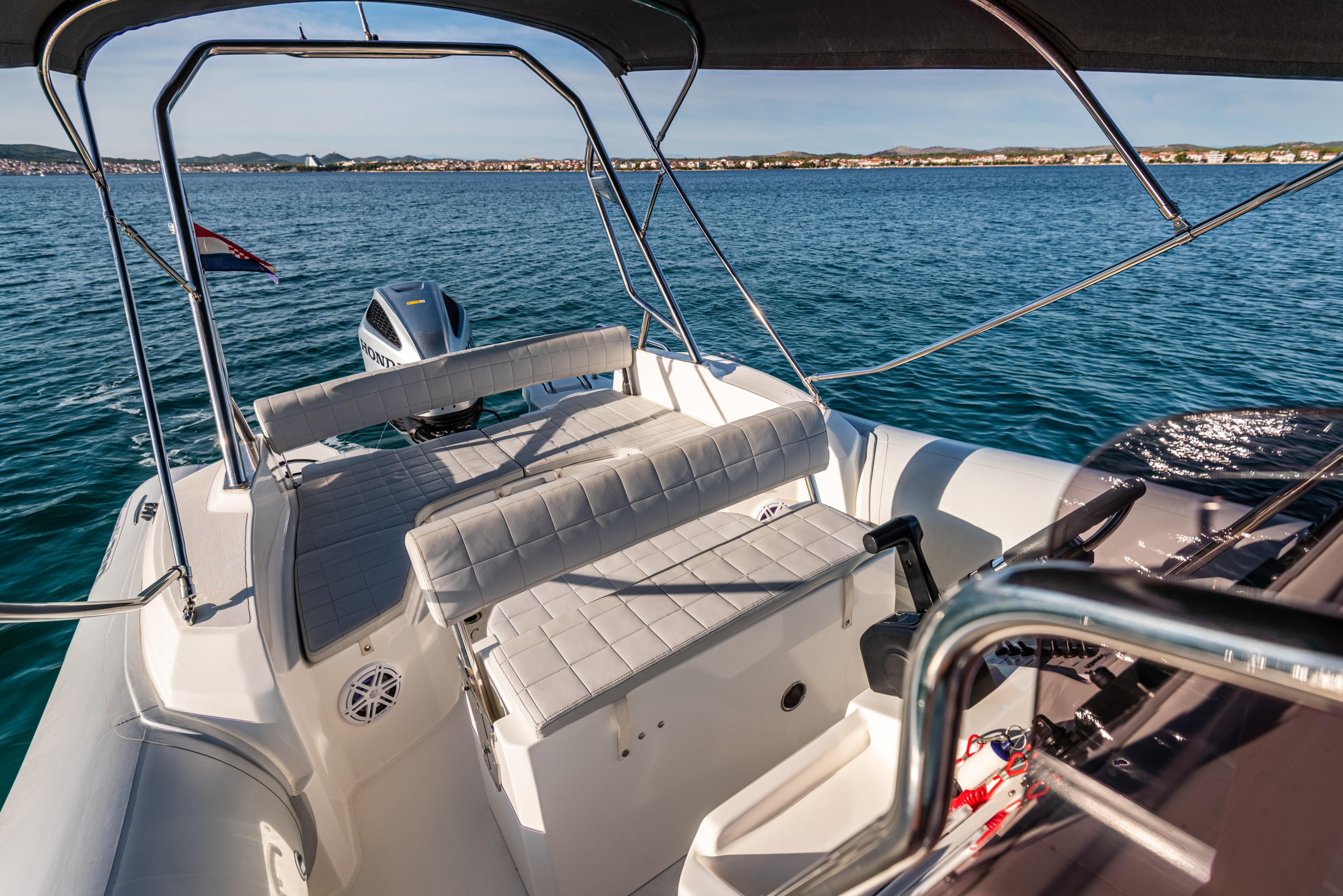 Photo #7 - Marlin 790 (Marlin) in Bullando Marina - 21496