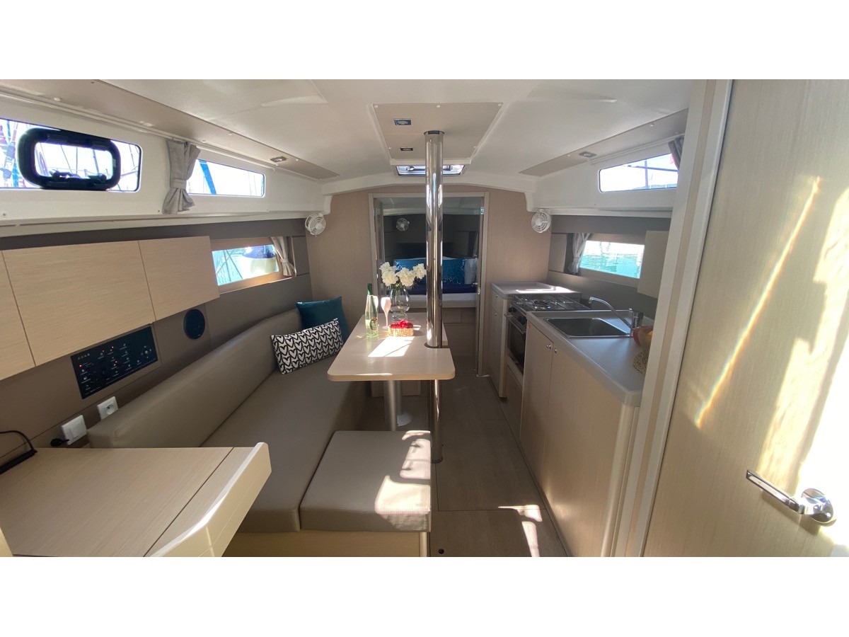 Photo #4 - Oceanis 35.1 (Polis) in Castiglioncello - 11438