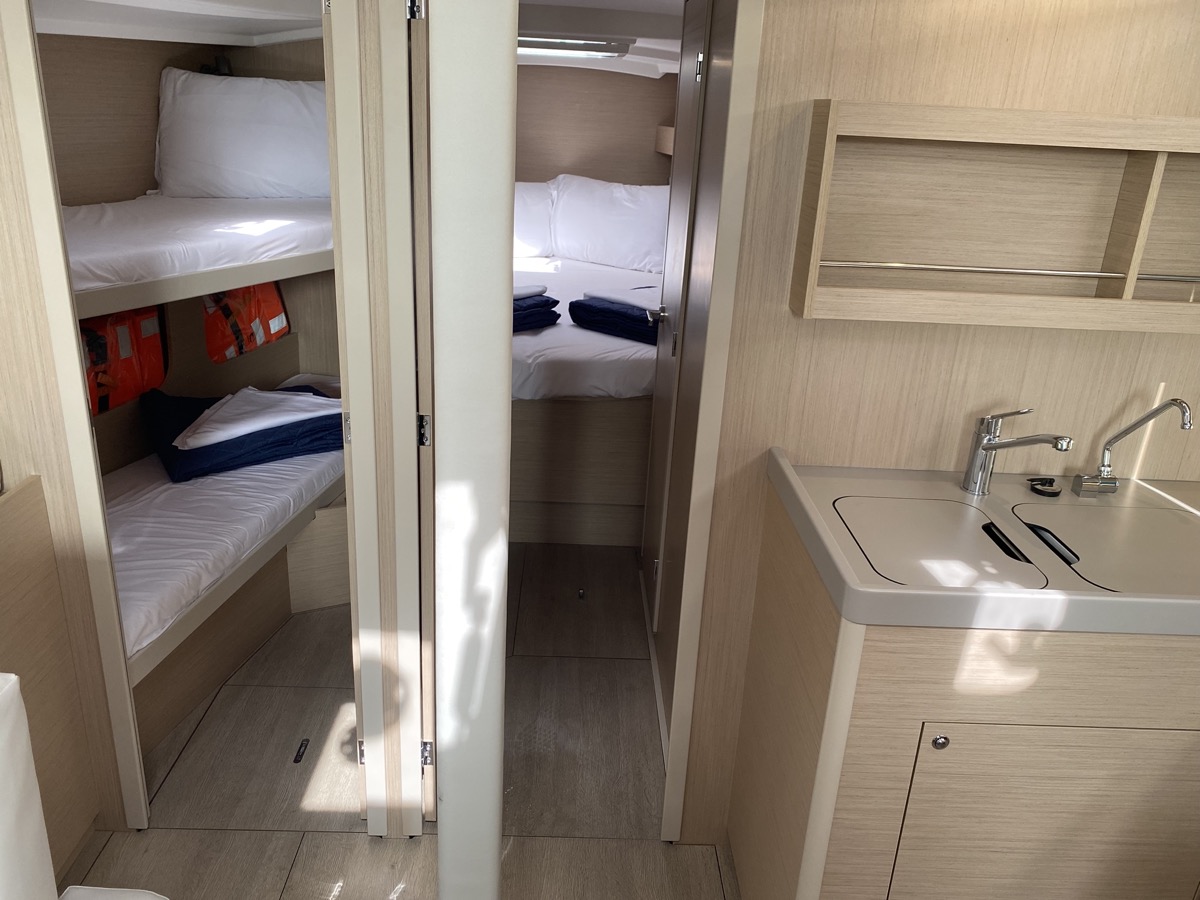 Photo #30 - Oceanis 40.1 (4cab) (Blue Eyes II) in Portisco - 12687