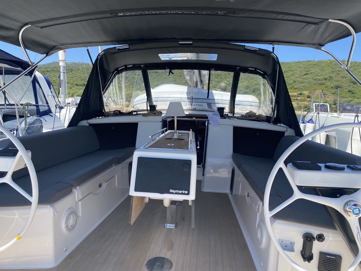 Photo #9 - Dufour 430 Grand Large (Pavo) in Portisco - 11408