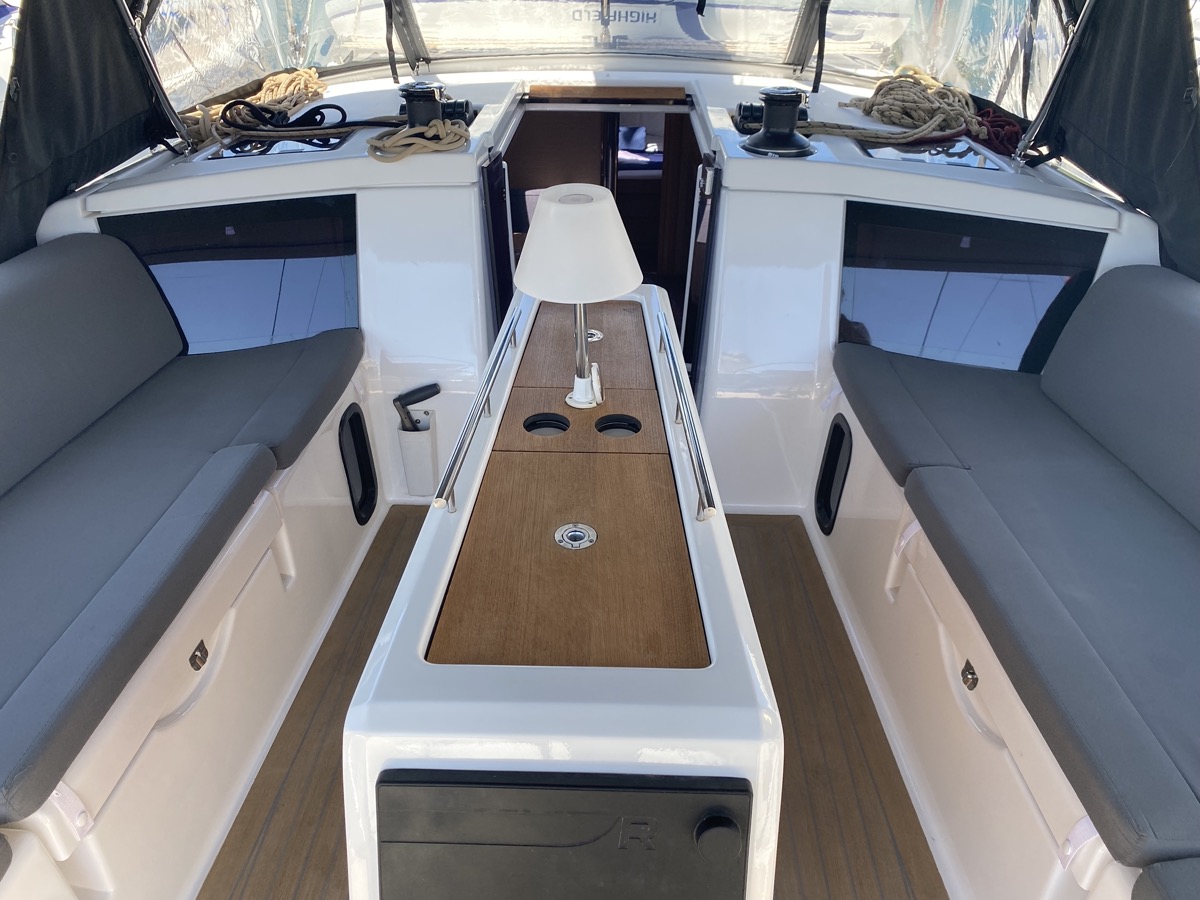 Photo #18 - Dufour 430 Grand Large (Pavo) in Portisco - 11408