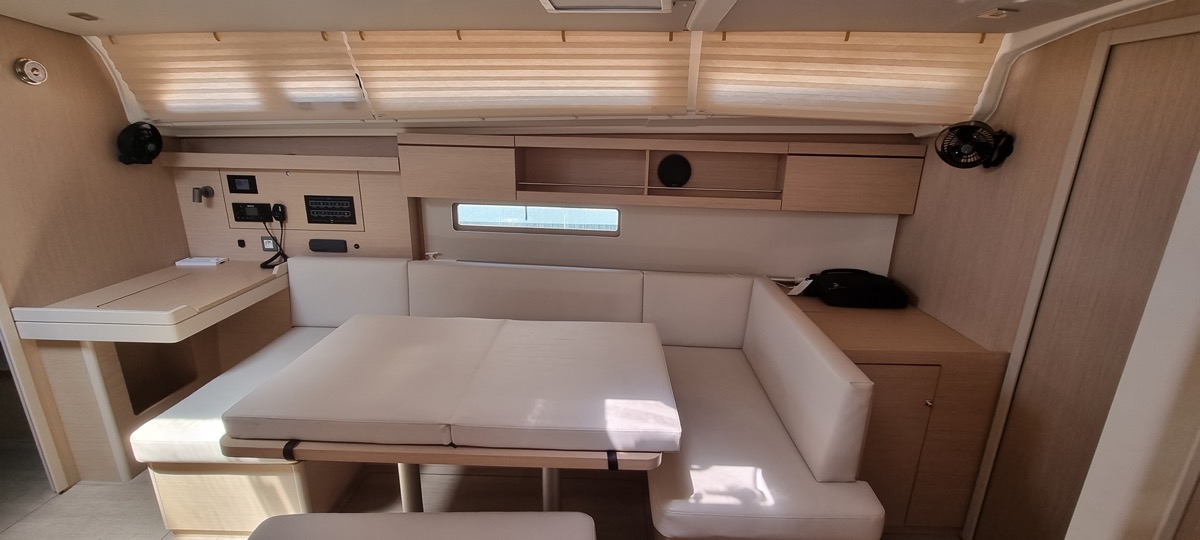 Photo #7 - Oceanis 40.1 (3cab) (Aries) in Salerno - 11204