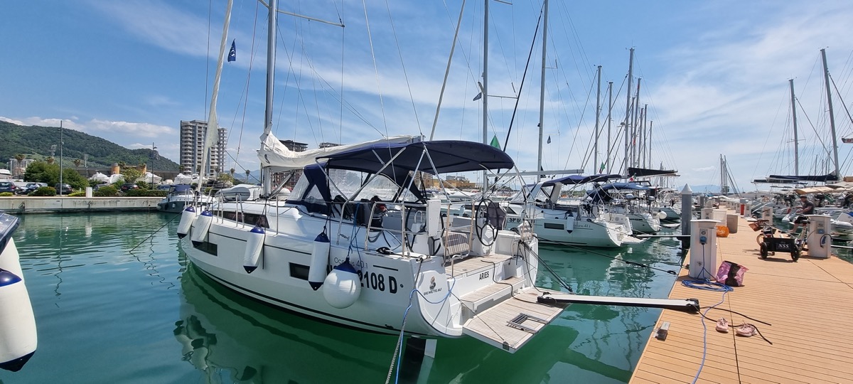 Photo #6 - Oceanis 40.1 (3cab) (Aries) in Salerno - 11204