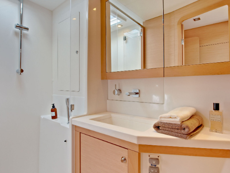 Photo #6 - Lagoon 450 Flybridge (Caliente) en Santorin - 13613
