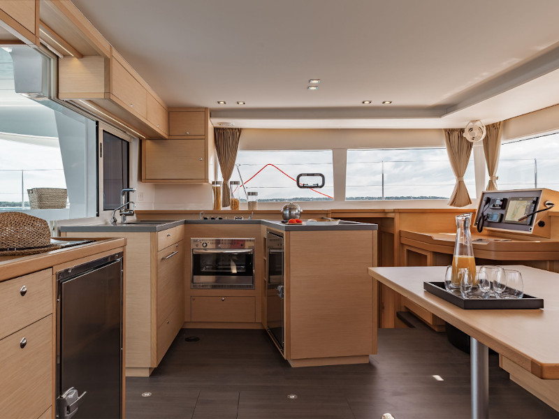 Photo #10 - Lagoon 450 Flybridge (Caliente) en Santorin - 13613