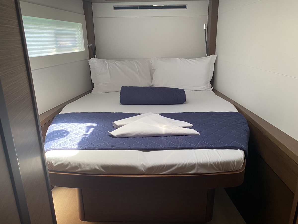 Photo #8 - Lagoon 46 (Blue Alma (, WM, , Inverter 12/220V)) in Portisco - 11411