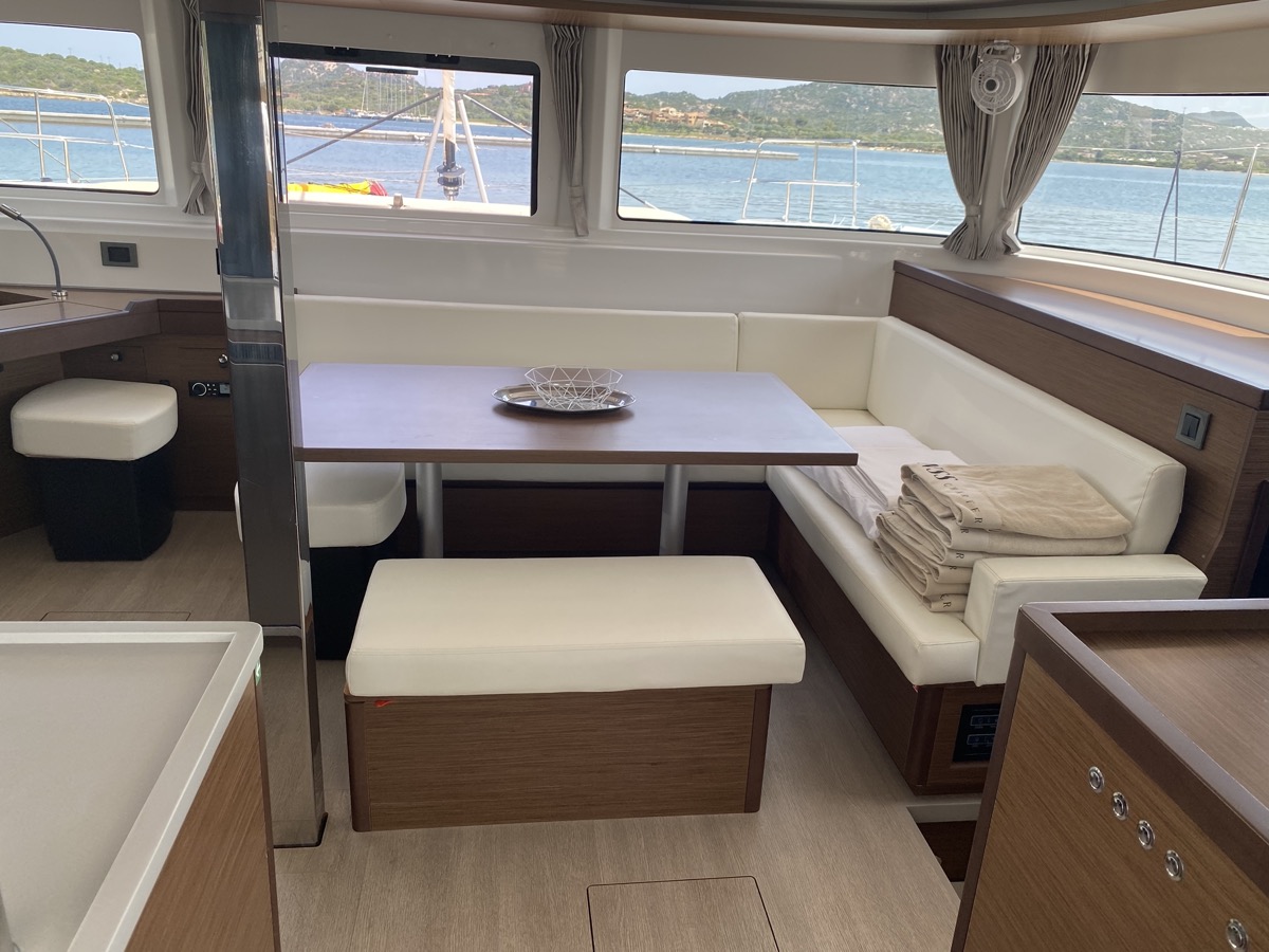 Photo #24 - Lagoon 46 (Blue Alma (, WM, , Inverter 12/220V)) in Portisco - 11411