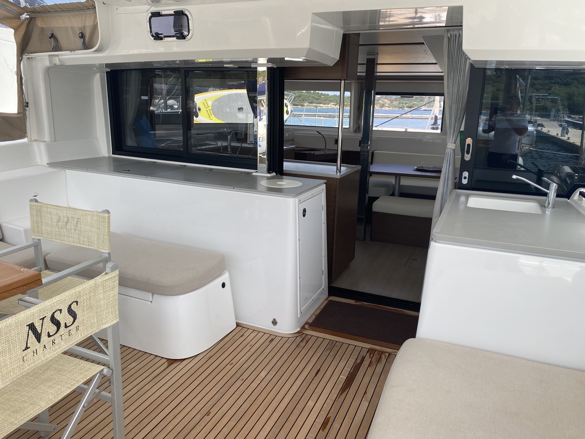 Photo #7 - Lagoon 46 (Blue Alma (, WM, , Inverter 12/220V)) in Portisco - 11411