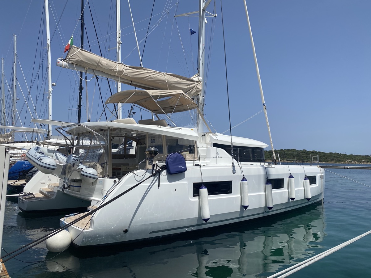 Photo #22 - Lagoon 46 (Blue Alma (, WM, , Inverter 12/220V)) in Portisco - 11411