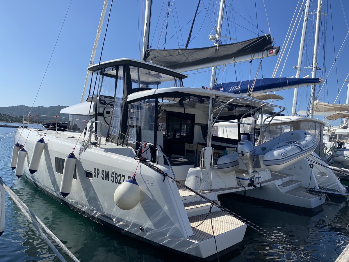 Photo #16 - Lagoon 42 (Diadema (, WM, , Inverter)) en Portisco - 9736